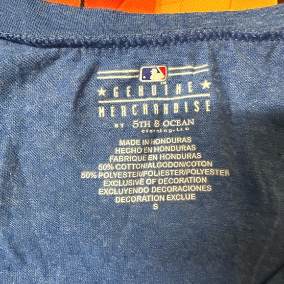 Montreal Expos MLB Women’s V-Neck T-Shirt Blue Small Retro 5th & Ocean Baseball - Picture 3 of 4